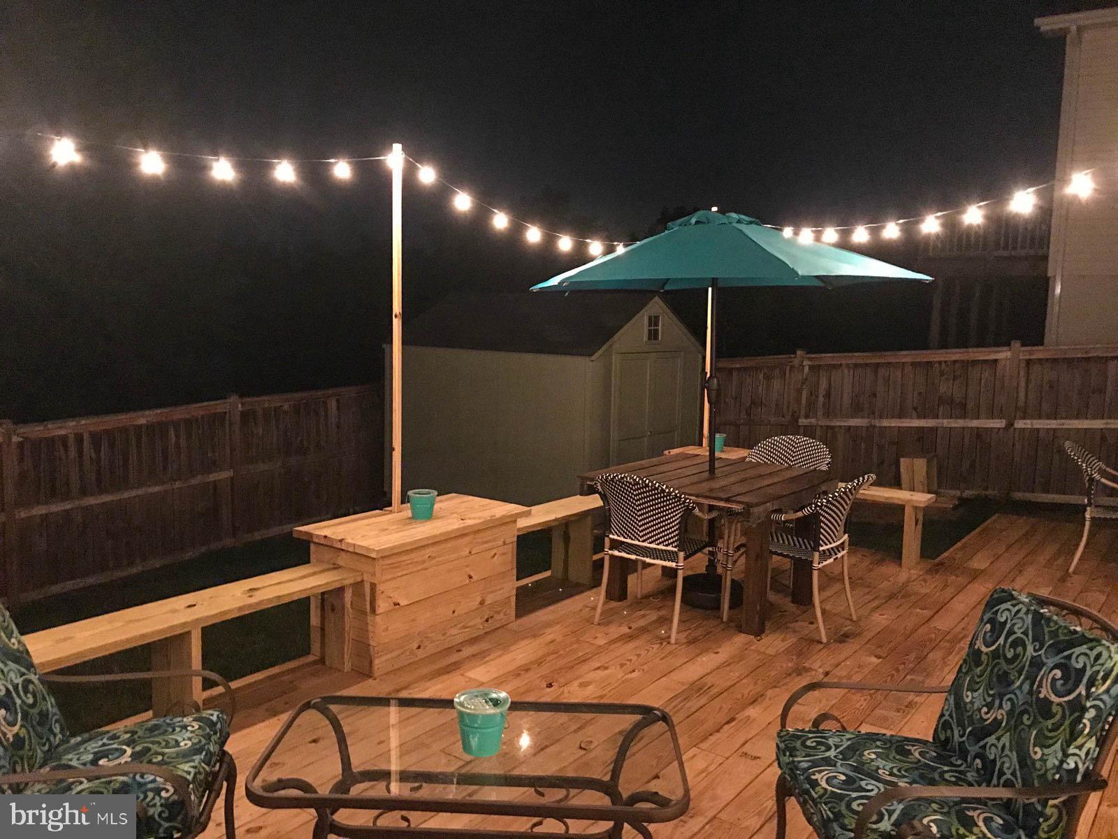 THREE FLAGS - Residential