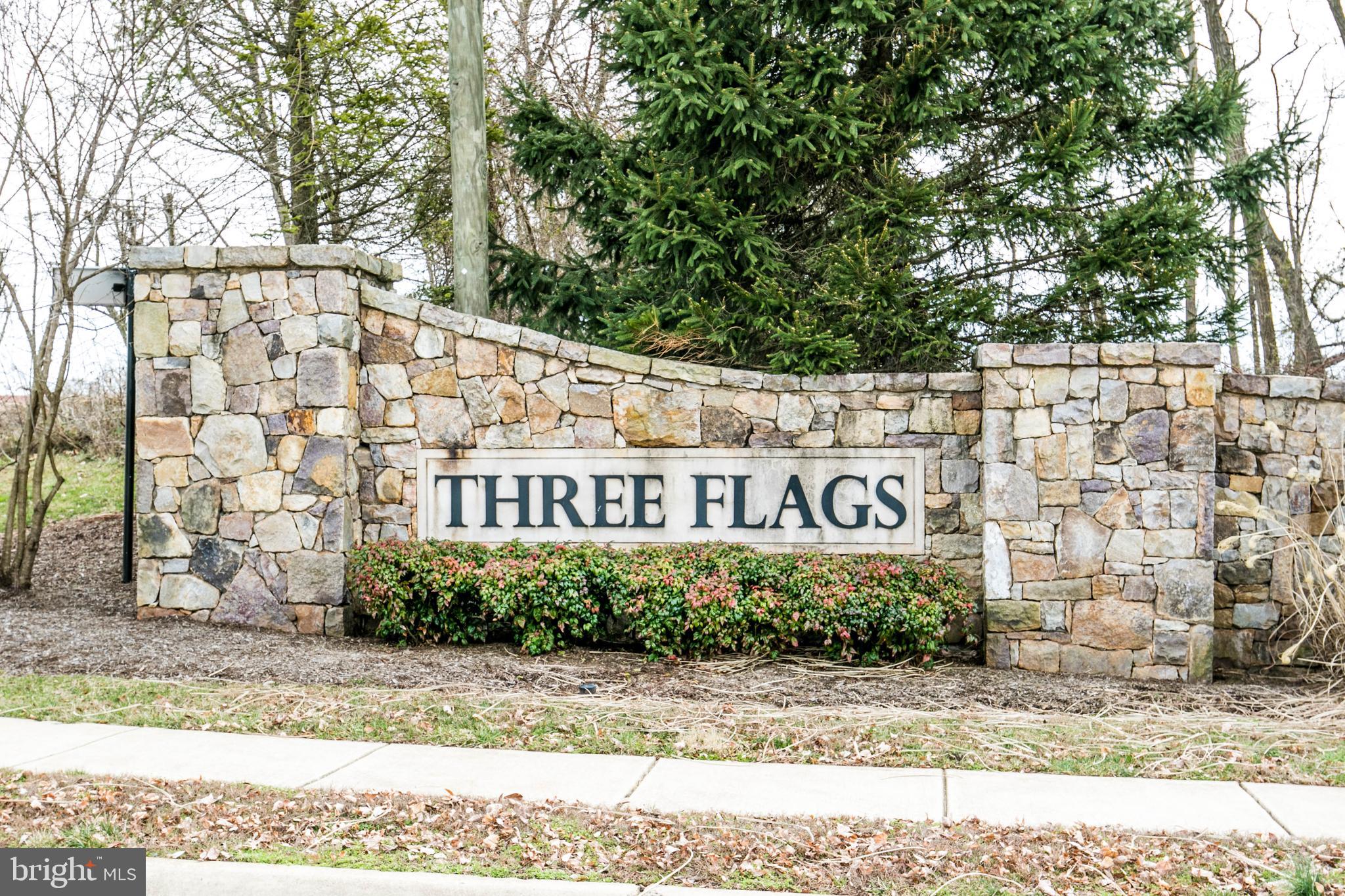 THREE FLAGS - Residential