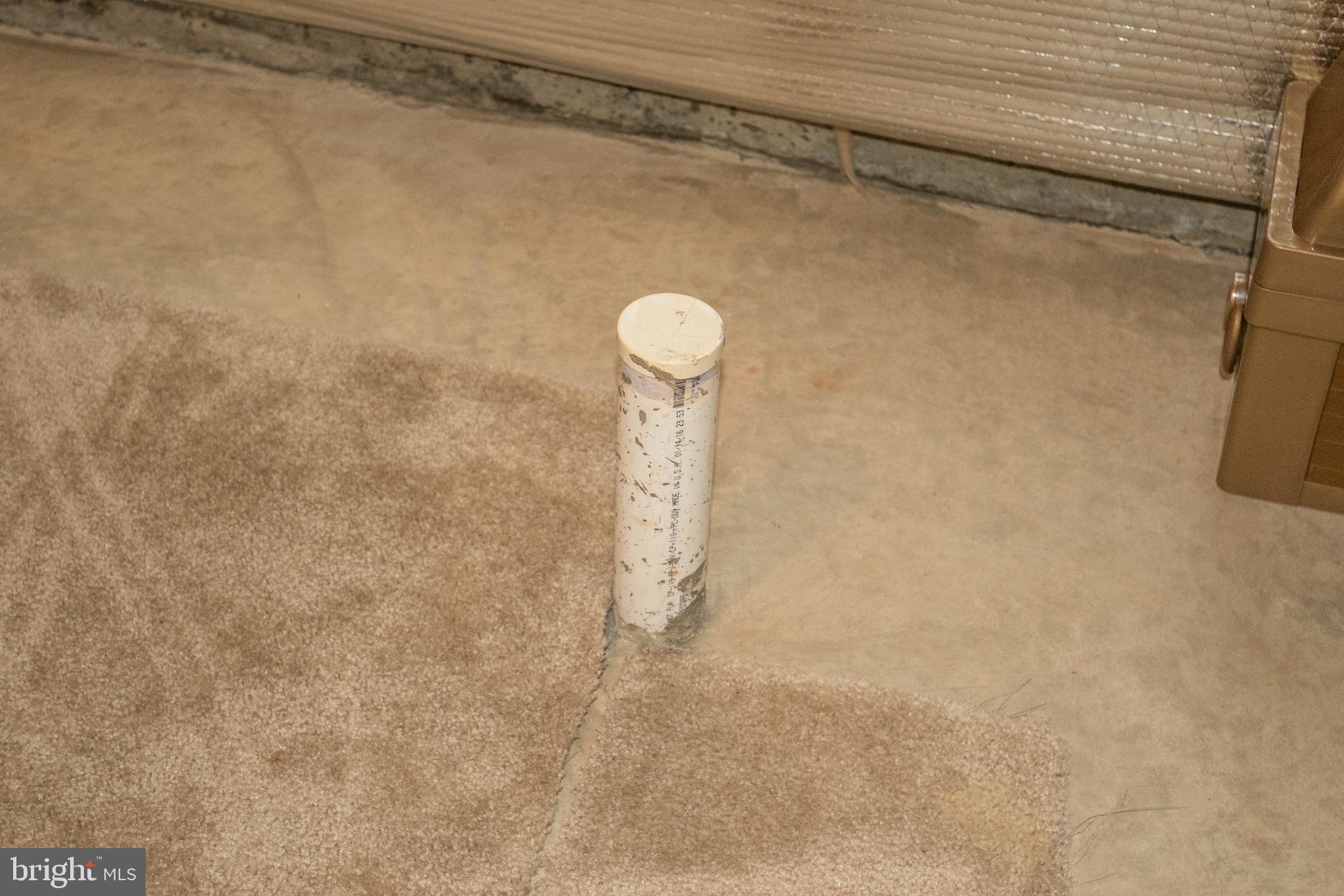 THREE FLAGS - Residential