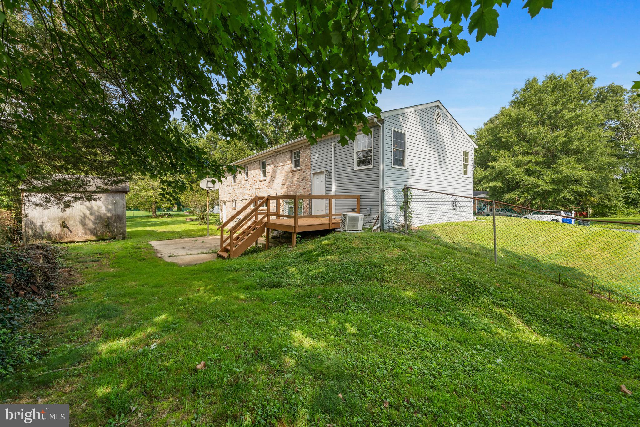 COUNTRY CLUB SOUTH - Residential