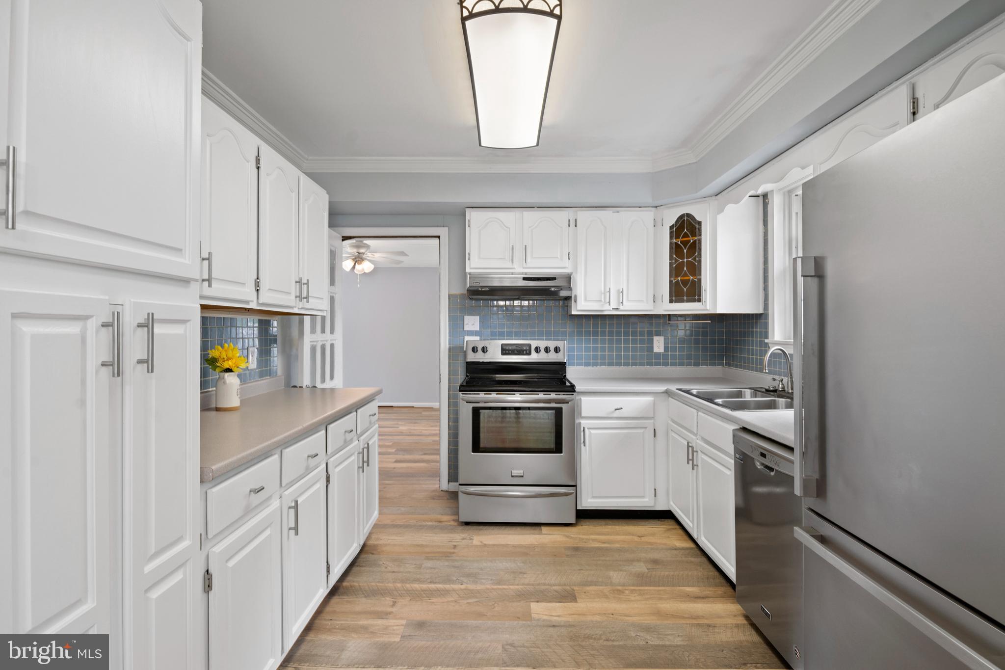 COUNTRY CLUB SOUTH - Residential