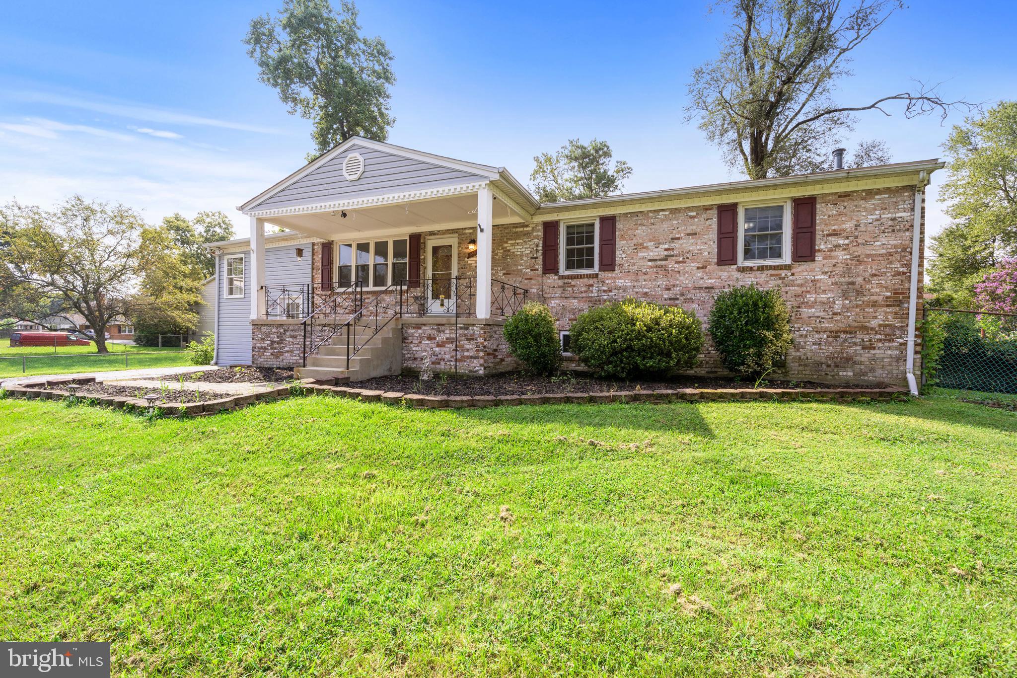 COUNTRY CLUB SOUTH - Residential