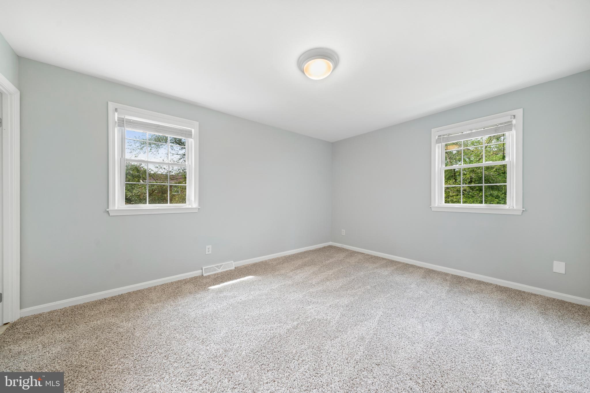 COUNTRY CLUB SOUTH - Residential