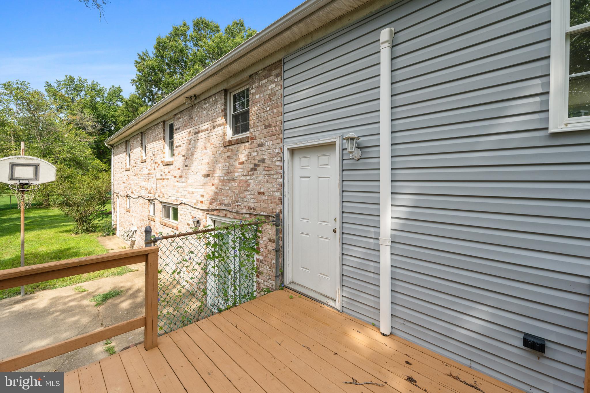 COUNTRY CLUB SOUTH - Residential