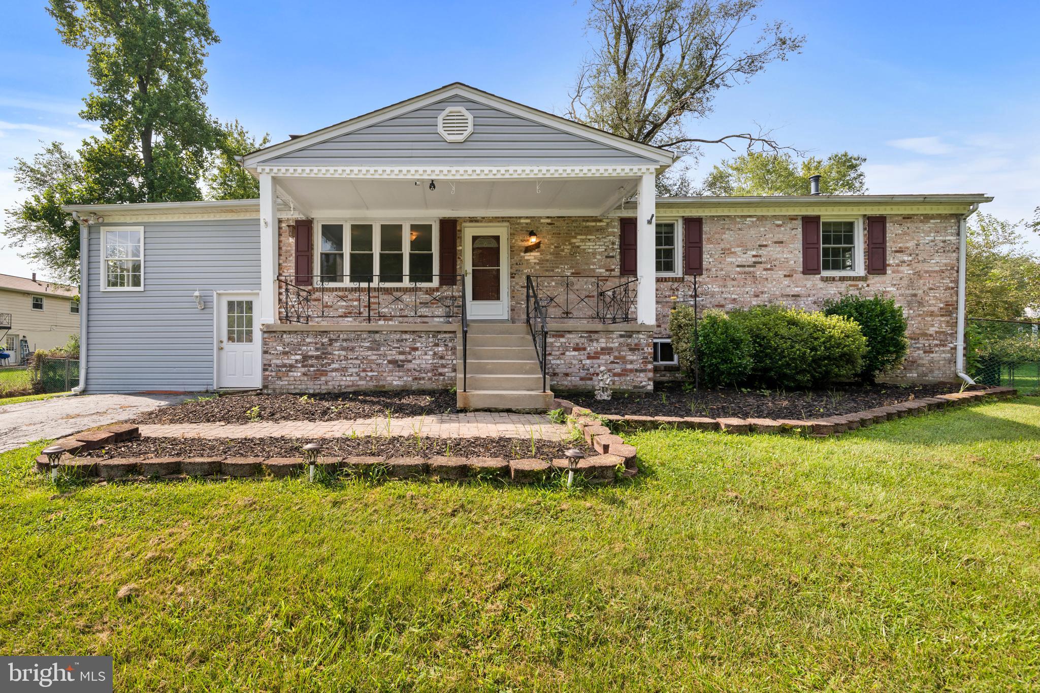 COUNTRY CLUB SOUTH - Residential