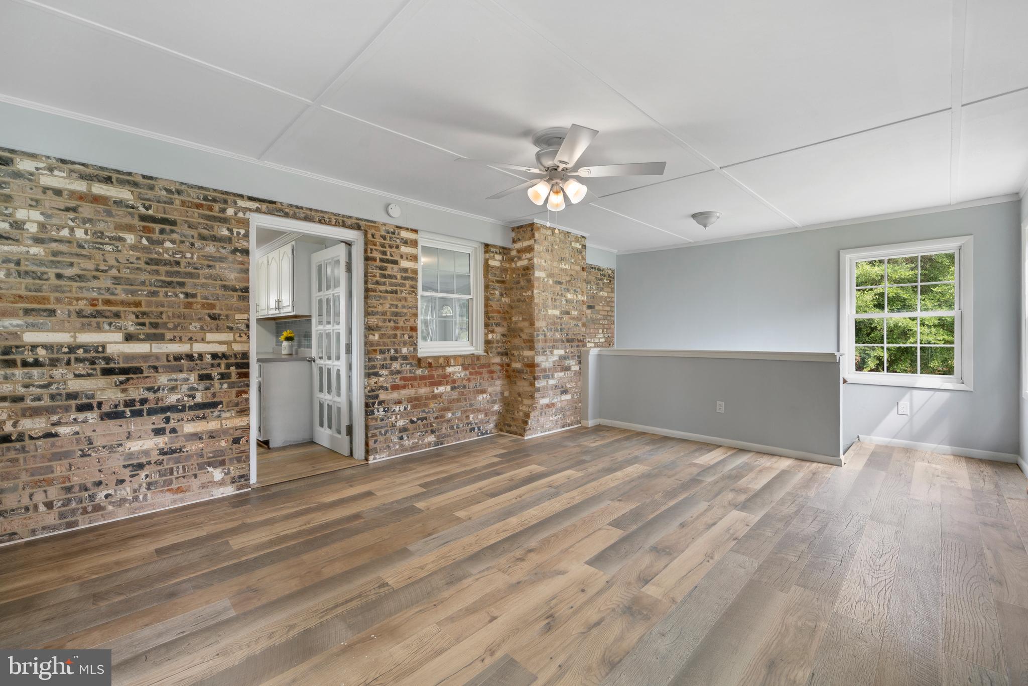 COUNTRY CLUB SOUTH - Residential