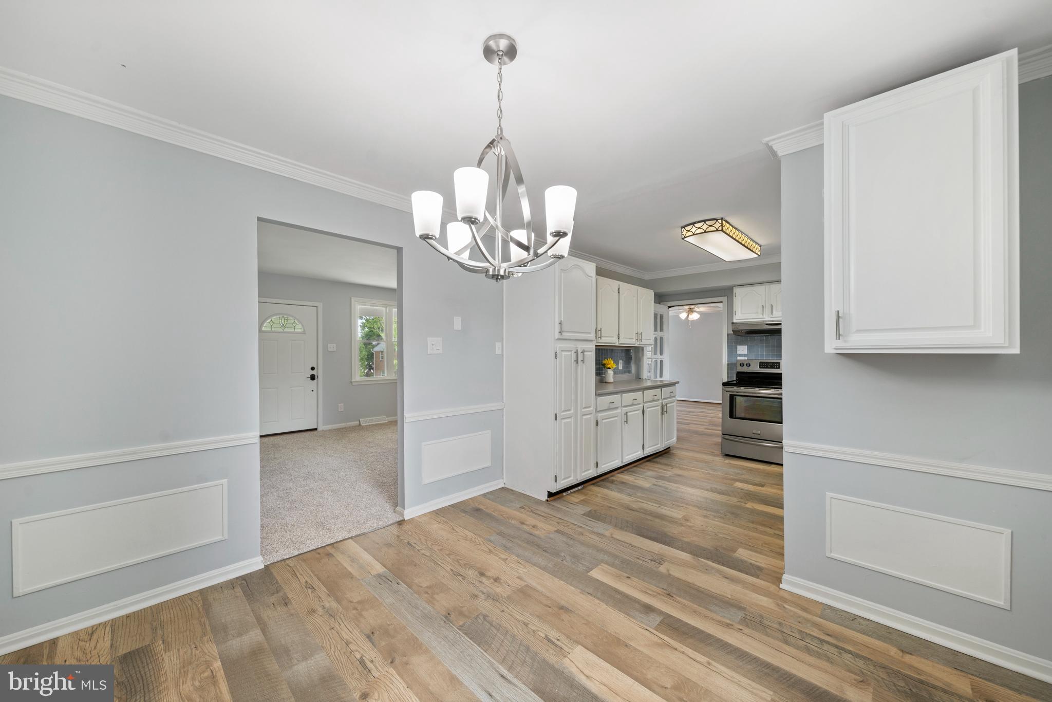 COUNTRY CLUB SOUTH - Residential