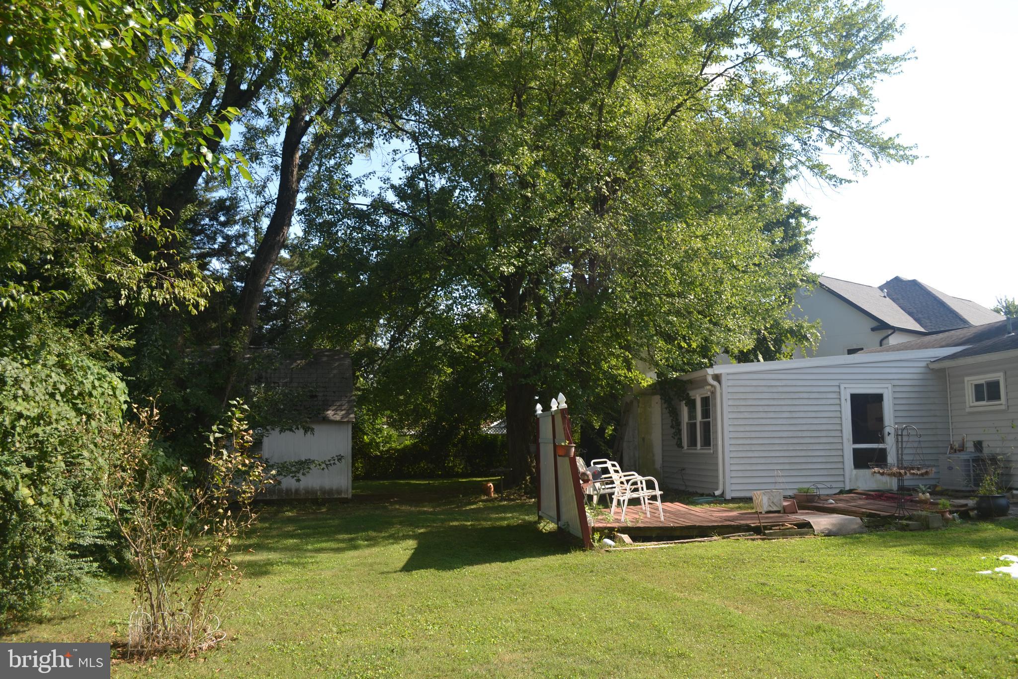 706 S DOGWOOD COURT