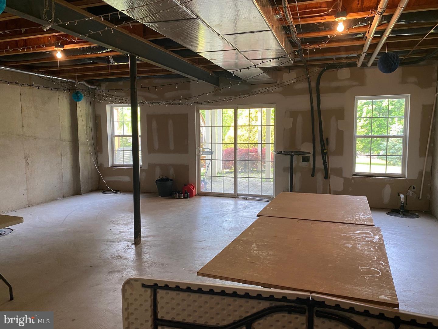 SPRING RIDGE - Residential Lease