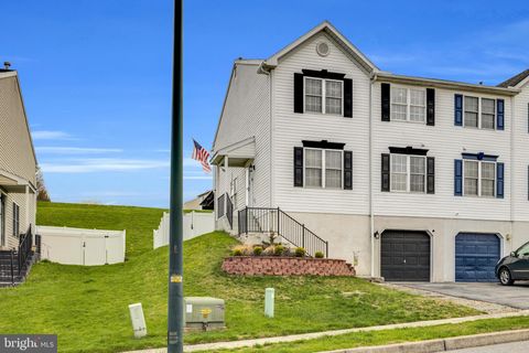 1548 HURON DRIVE READING PA 19608