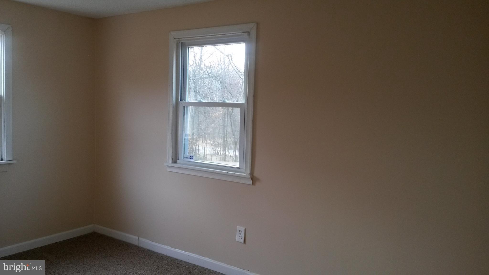 HENLEY'S PARK - Residential Lease