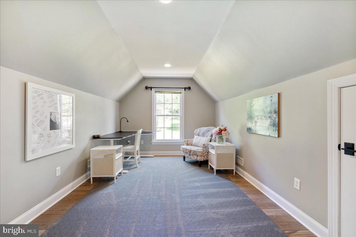 WEST HUNT - Residential