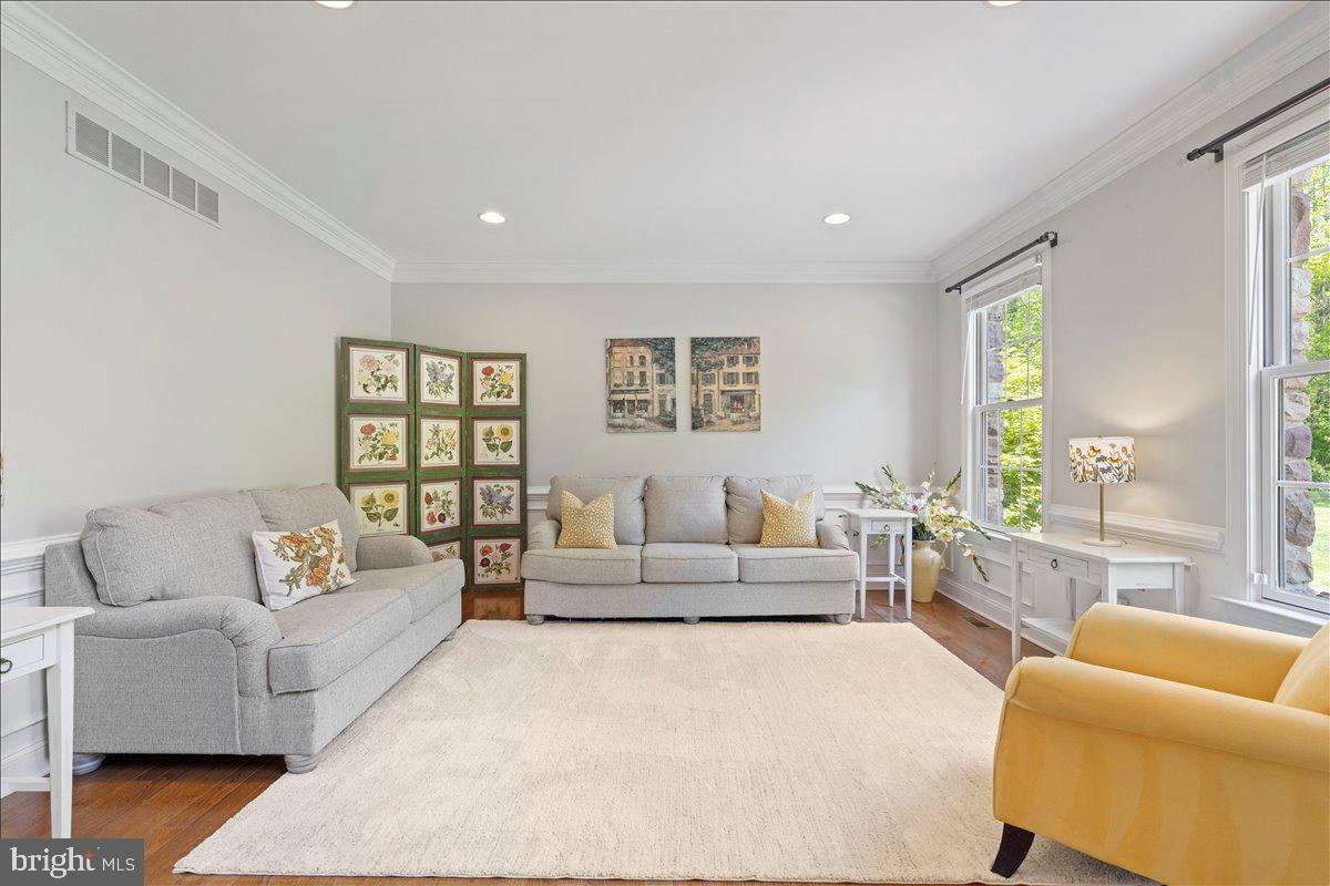 WEST HUNT - Residential