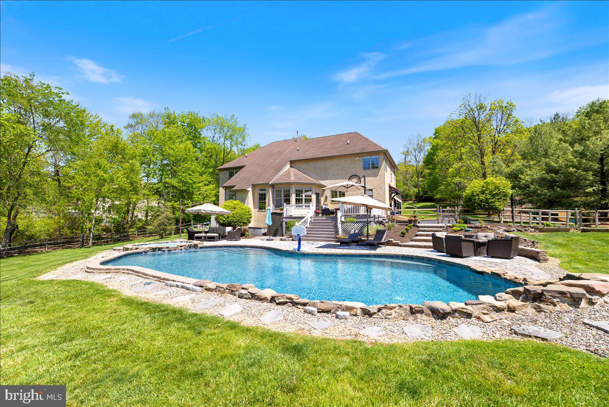 WEST HUNT - Residential