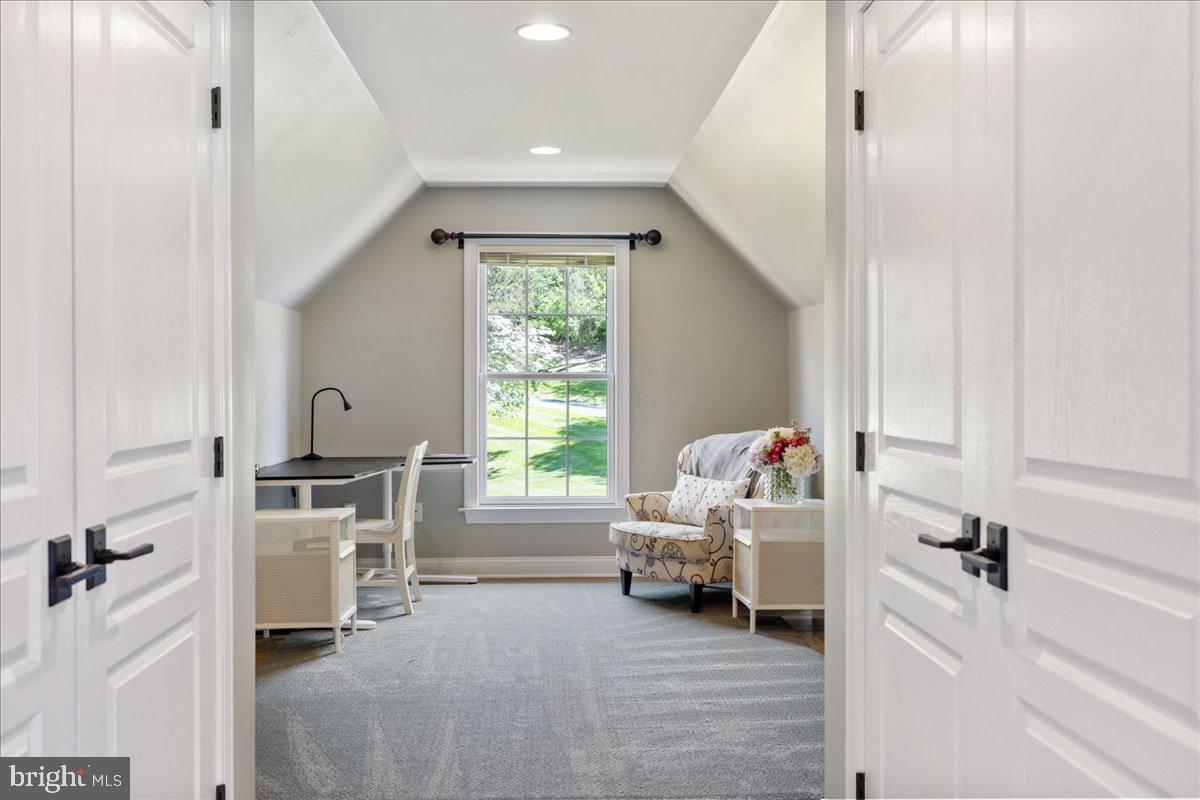 WEST HUNT - Residential