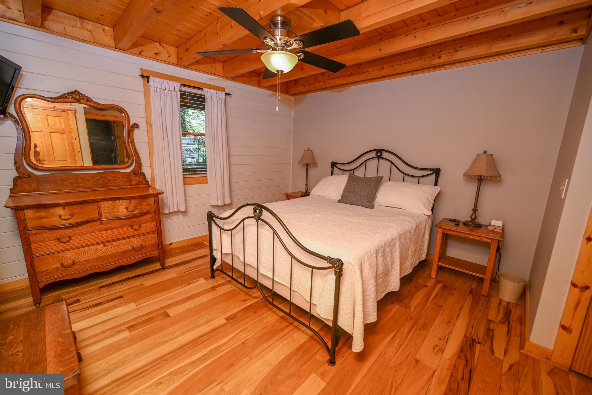 MCCOMAS BEACH - Residential