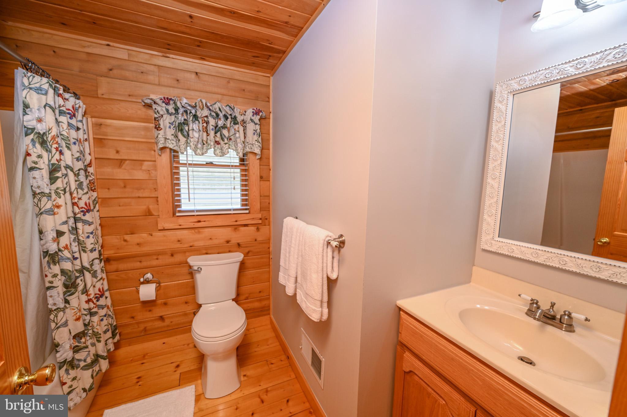 MCCOMAS BEACH - Residential