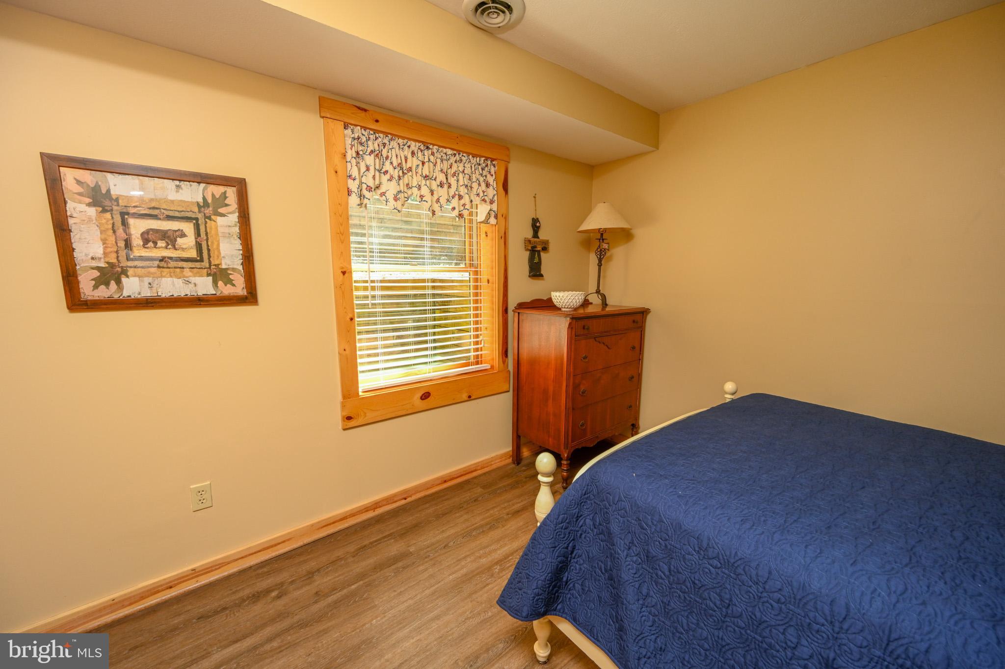 MCCOMAS BEACH - Residential