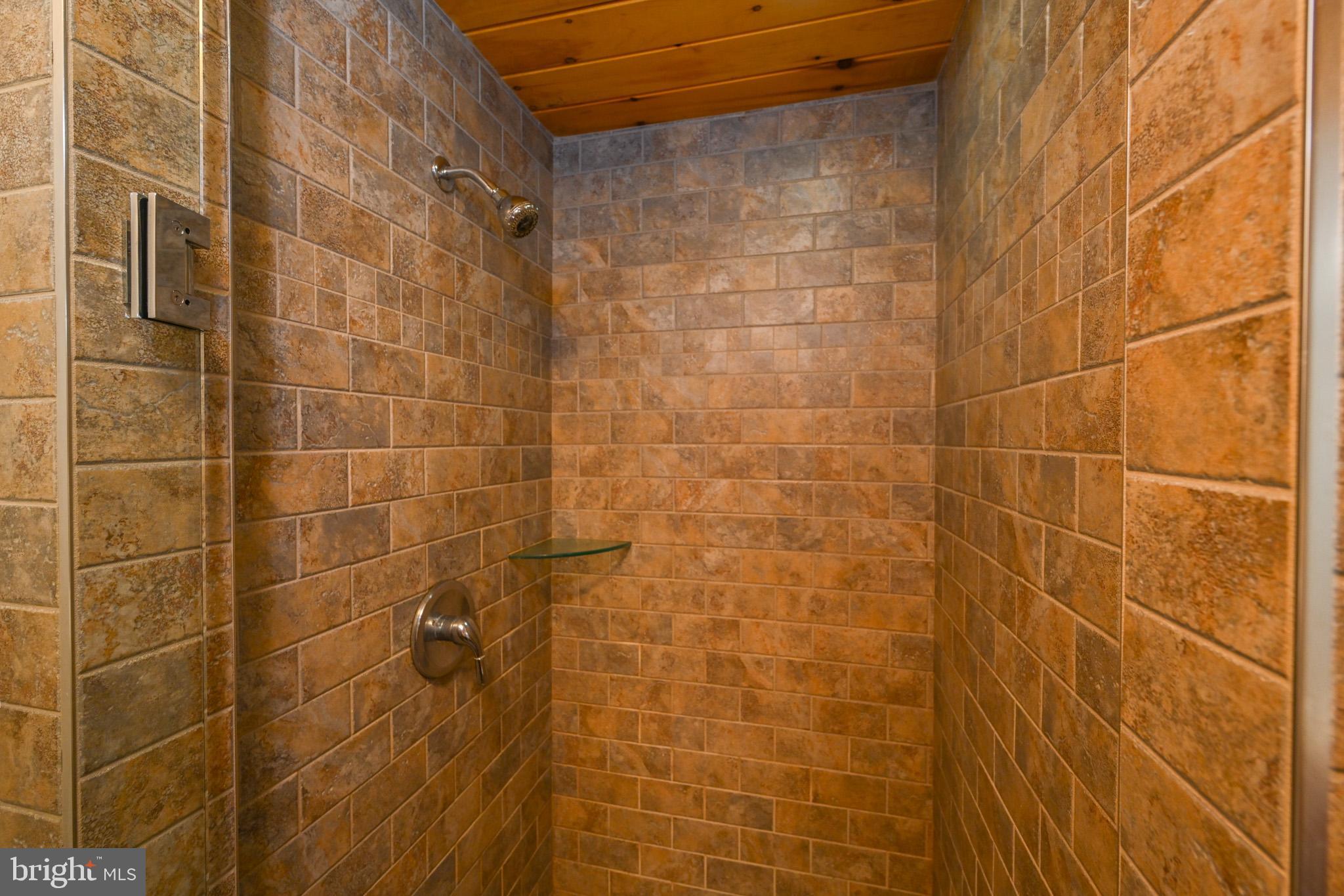 MCCOMAS BEACH - Residential