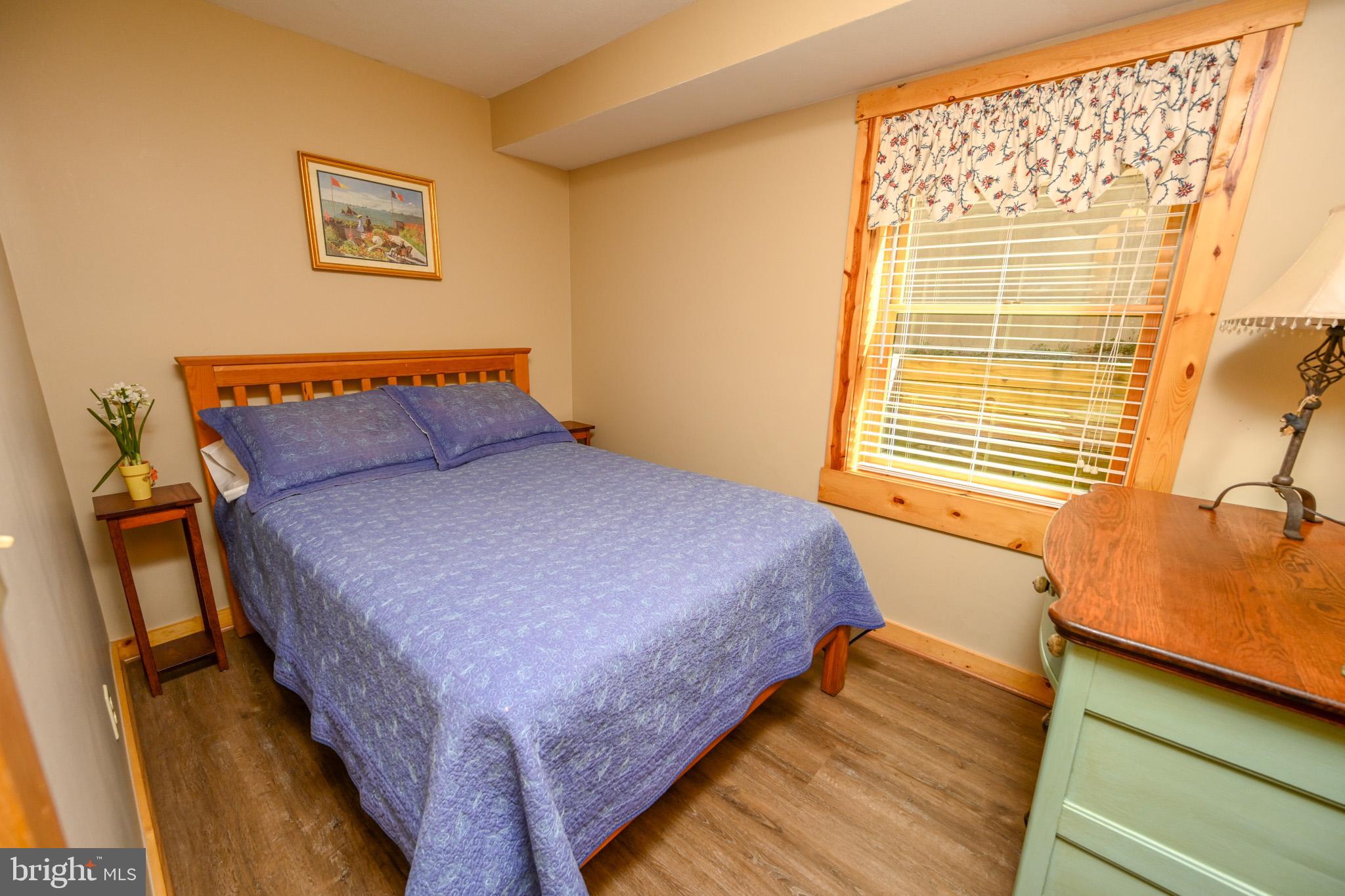 MCCOMAS BEACH - Residential