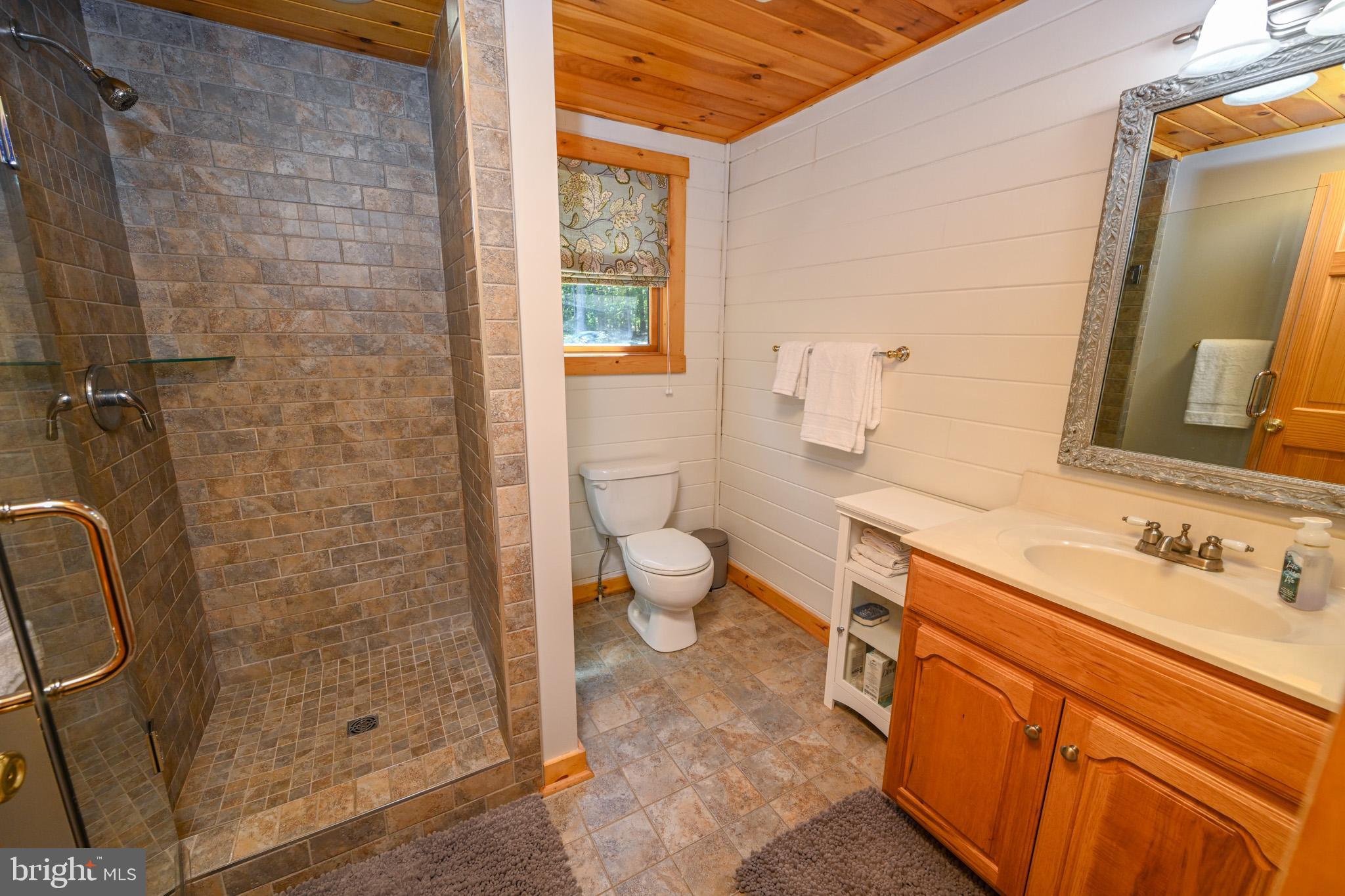 MCCOMAS BEACH - Residential