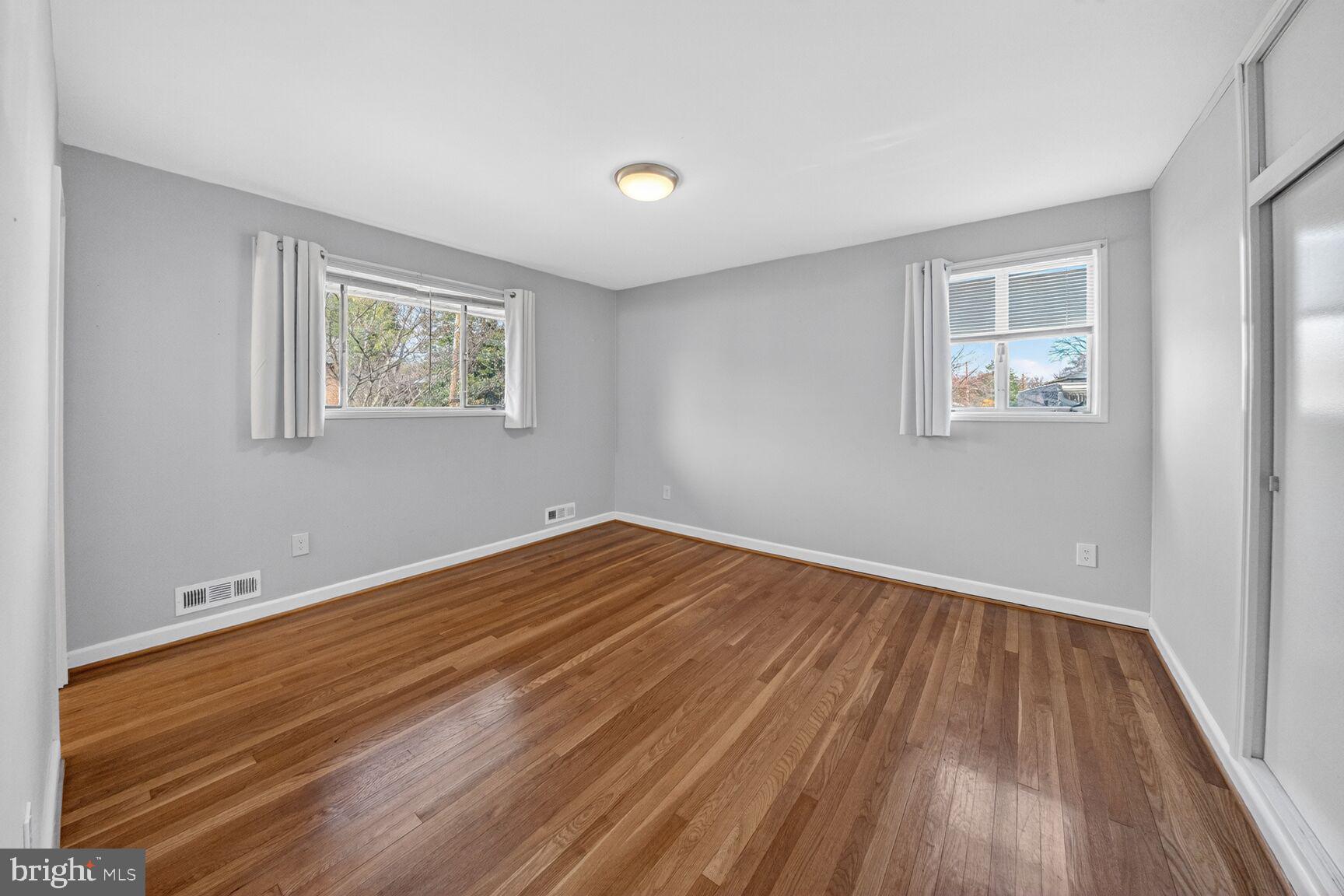 WILDWOOD MANOR - Residential Lease