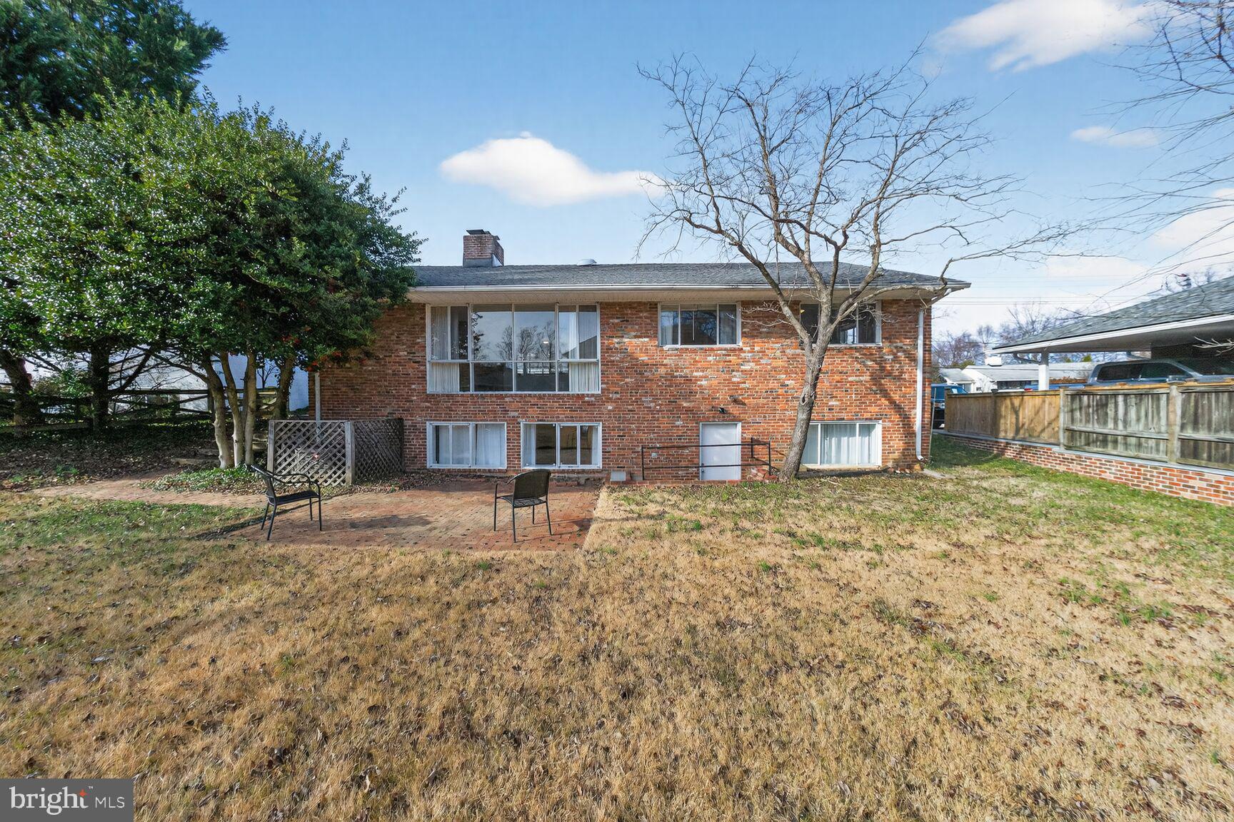 WILDWOOD MANOR - Residential Lease