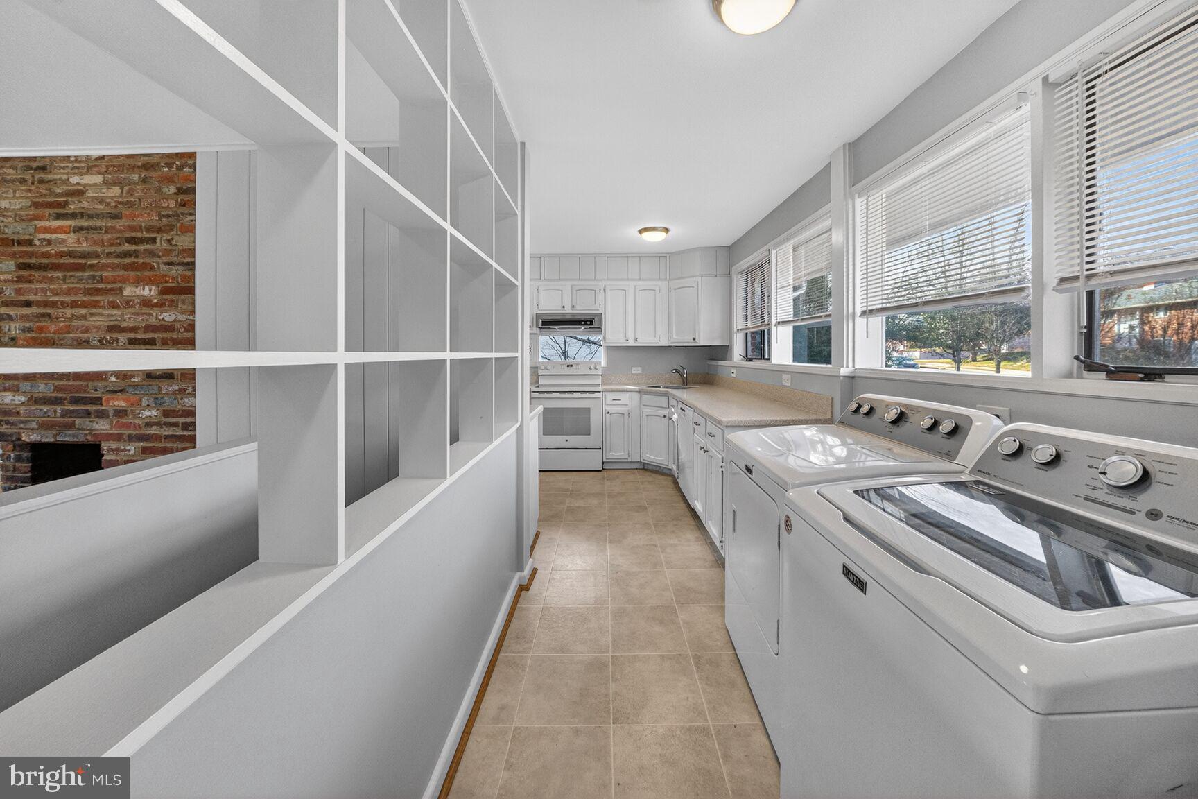 WILDWOOD MANOR - Residential Lease