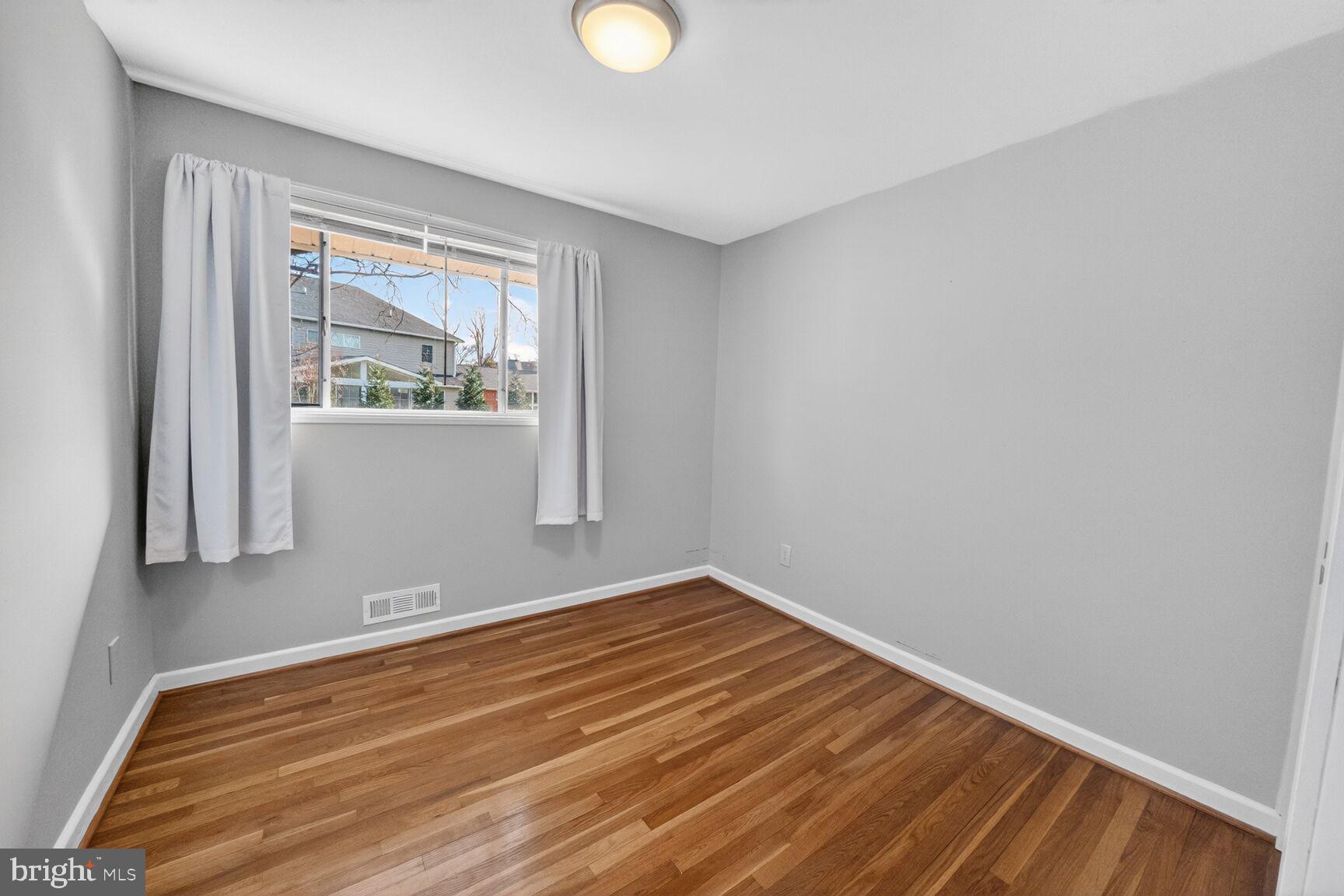 WILDWOOD MANOR - Residential Lease