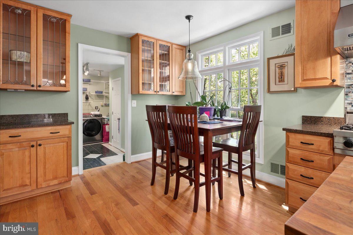 RIVERWOOD - Residential