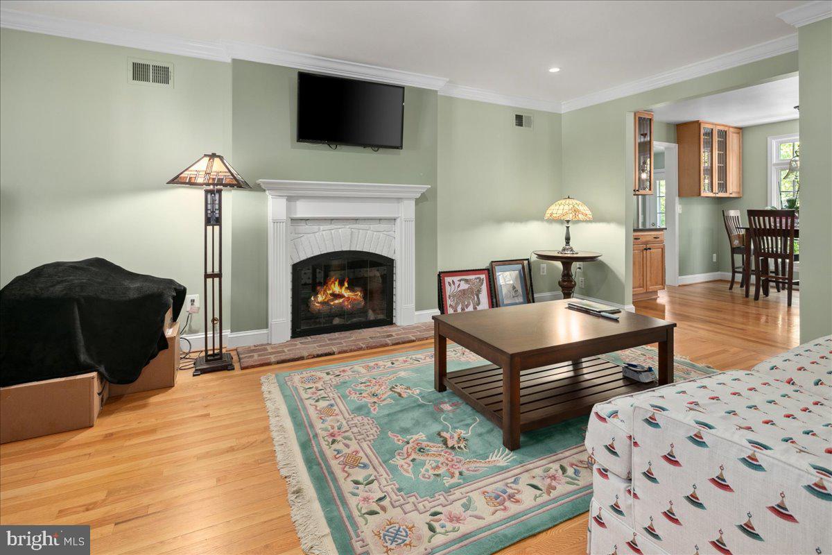 RIVERWOOD - Residential