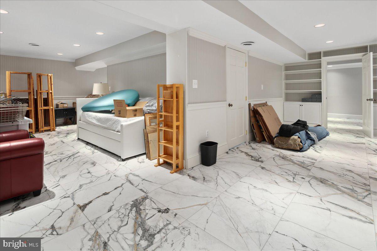 RIVERWOOD - Residential