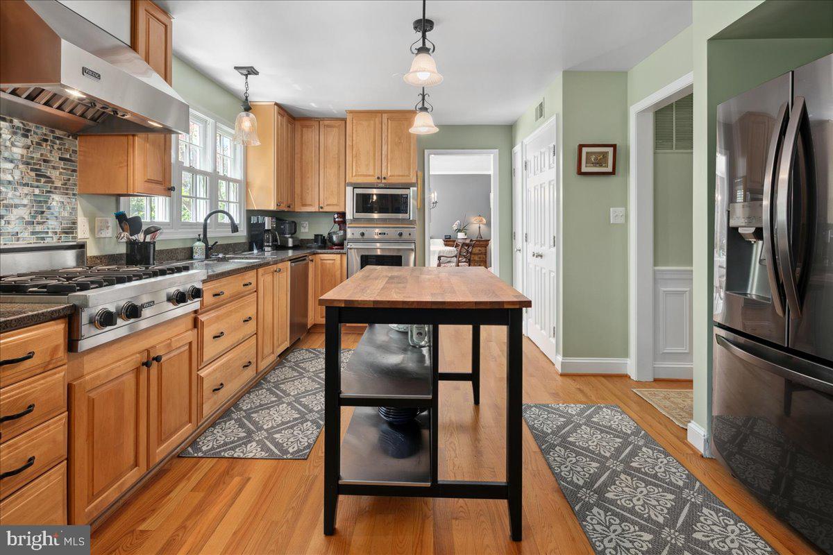 RIVERWOOD - Residential