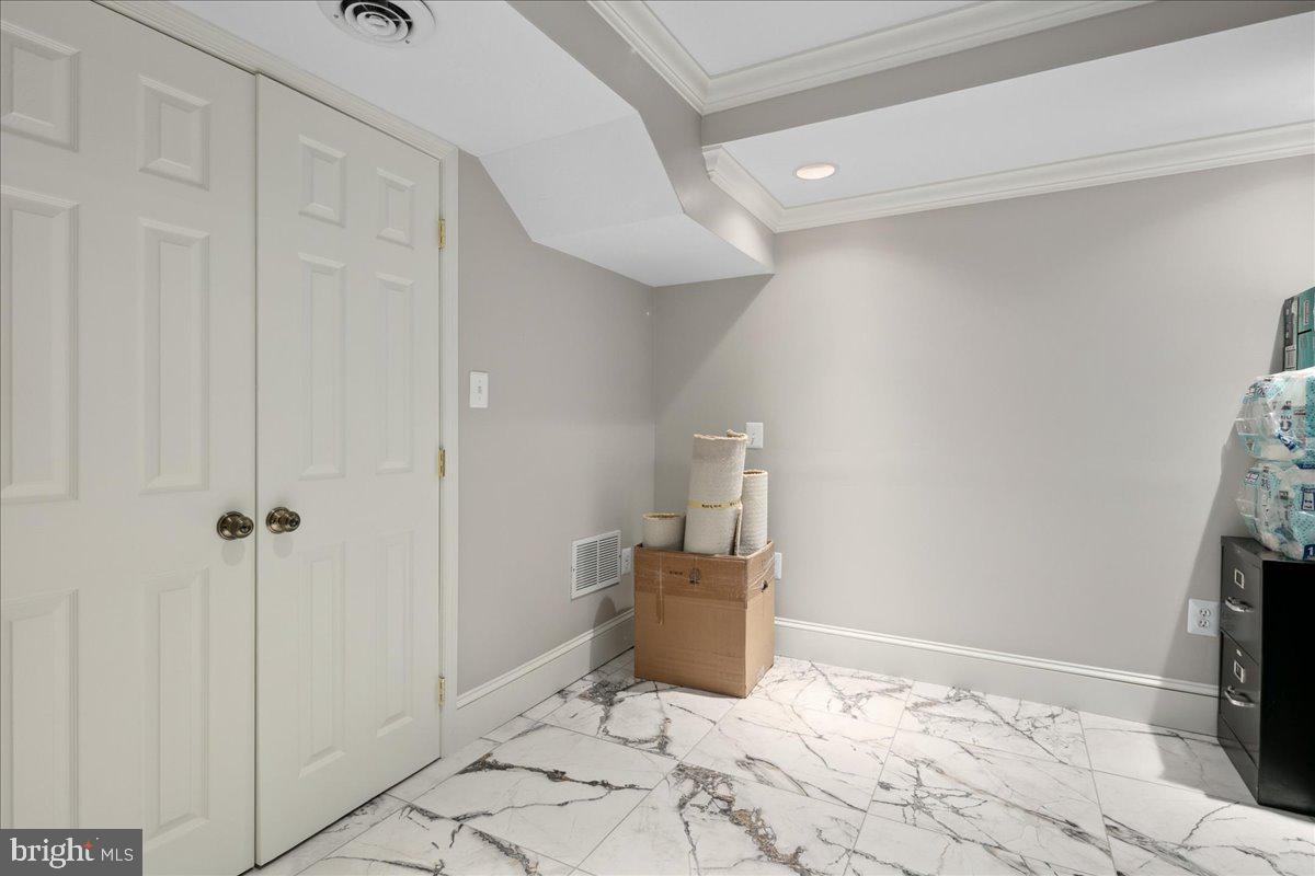 RIVERWOOD - Residential