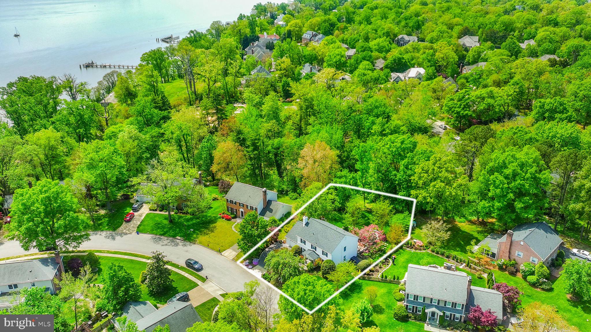 RIVERWOOD - Residential