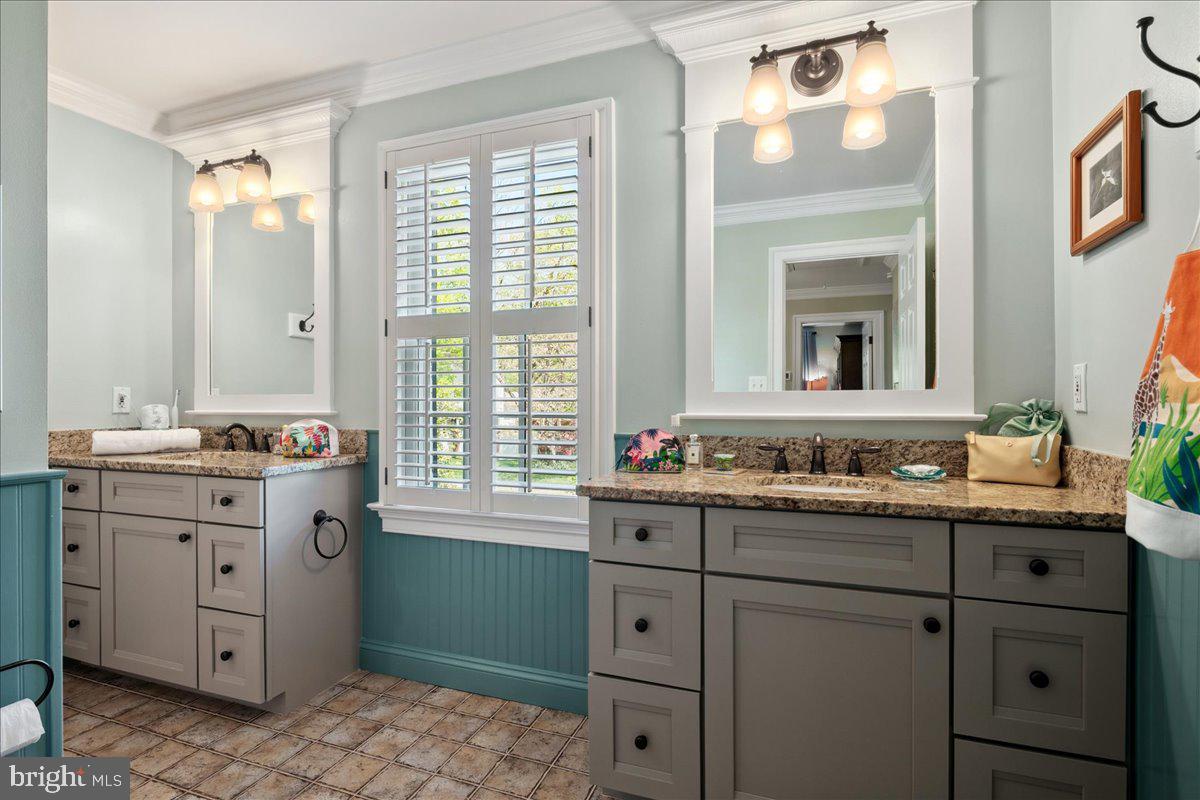 RIVERWOOD - Residential