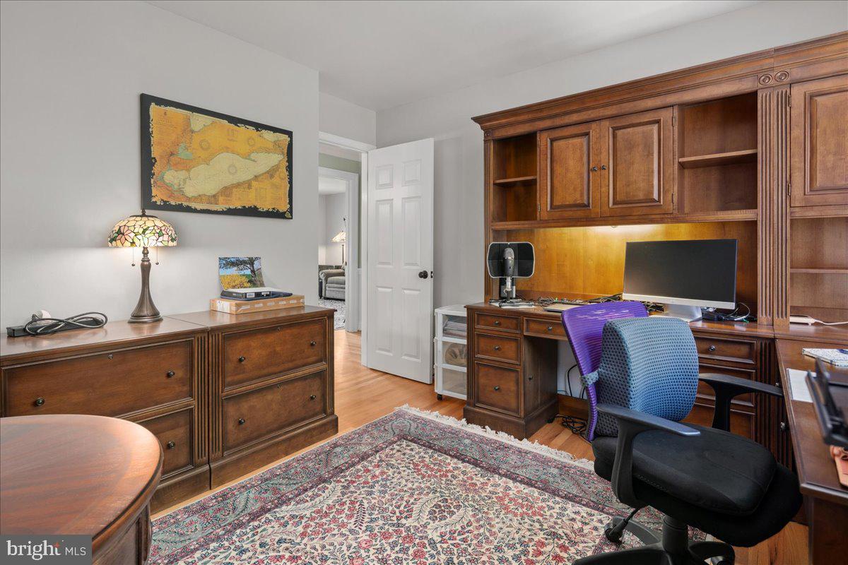 RIVERWOOD - Residential