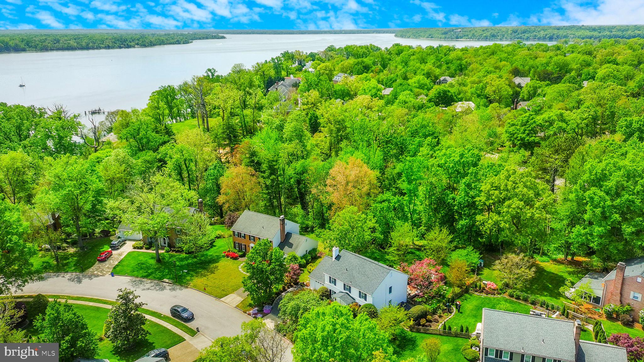 RIVERWOOD - Residential