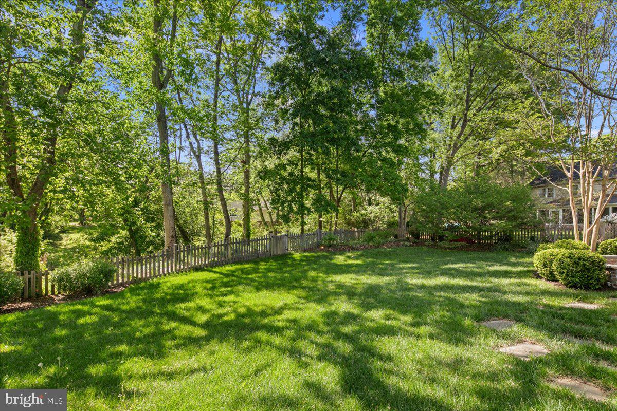 RIVERWOOD - Residential