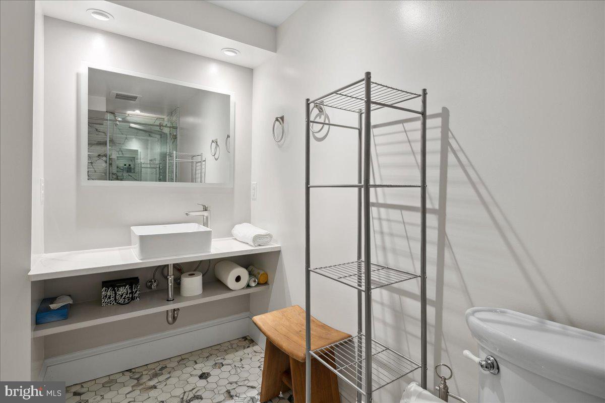 RIVERWOOD - Residential