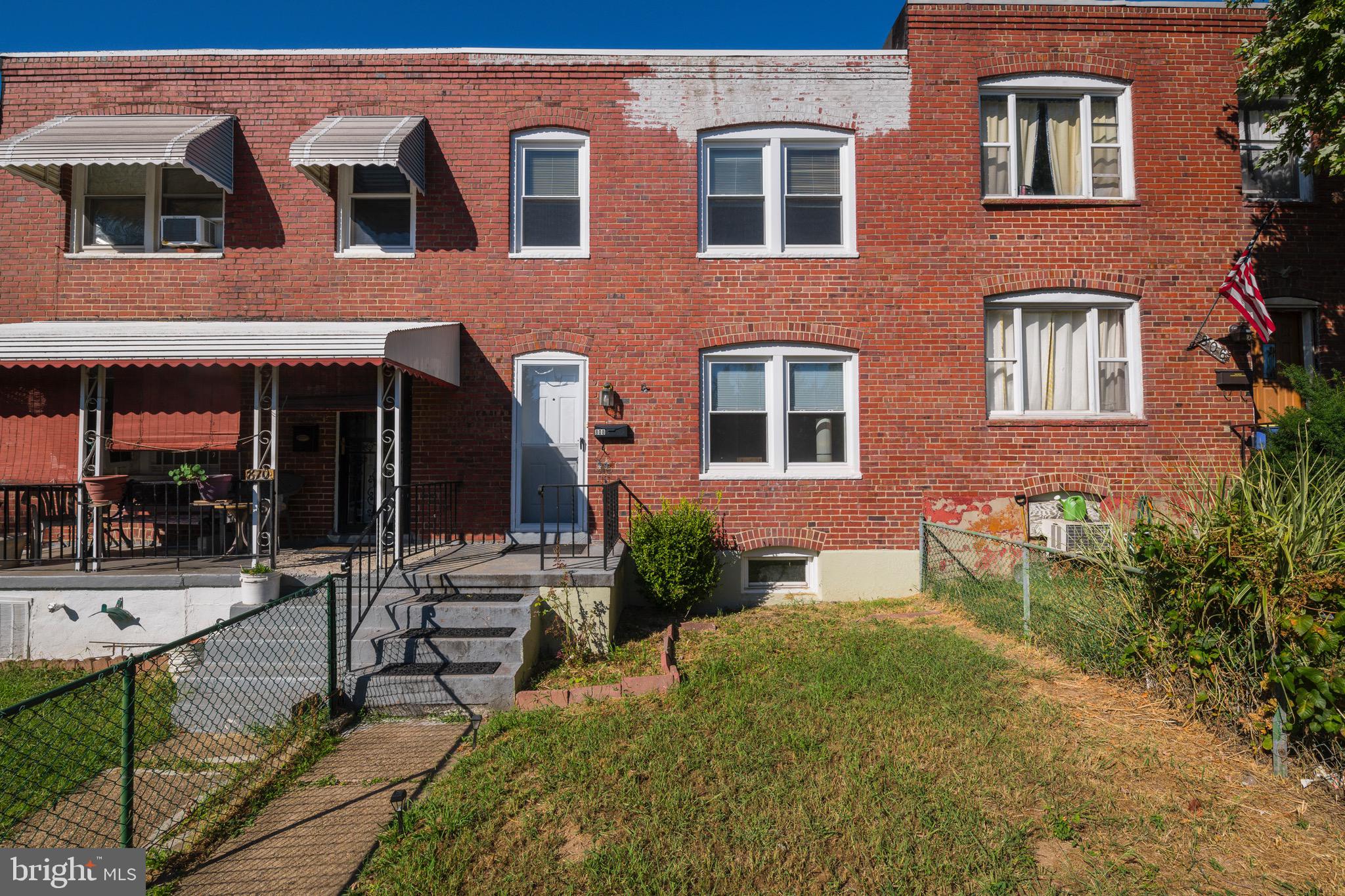 GREEKTOWN - Residential