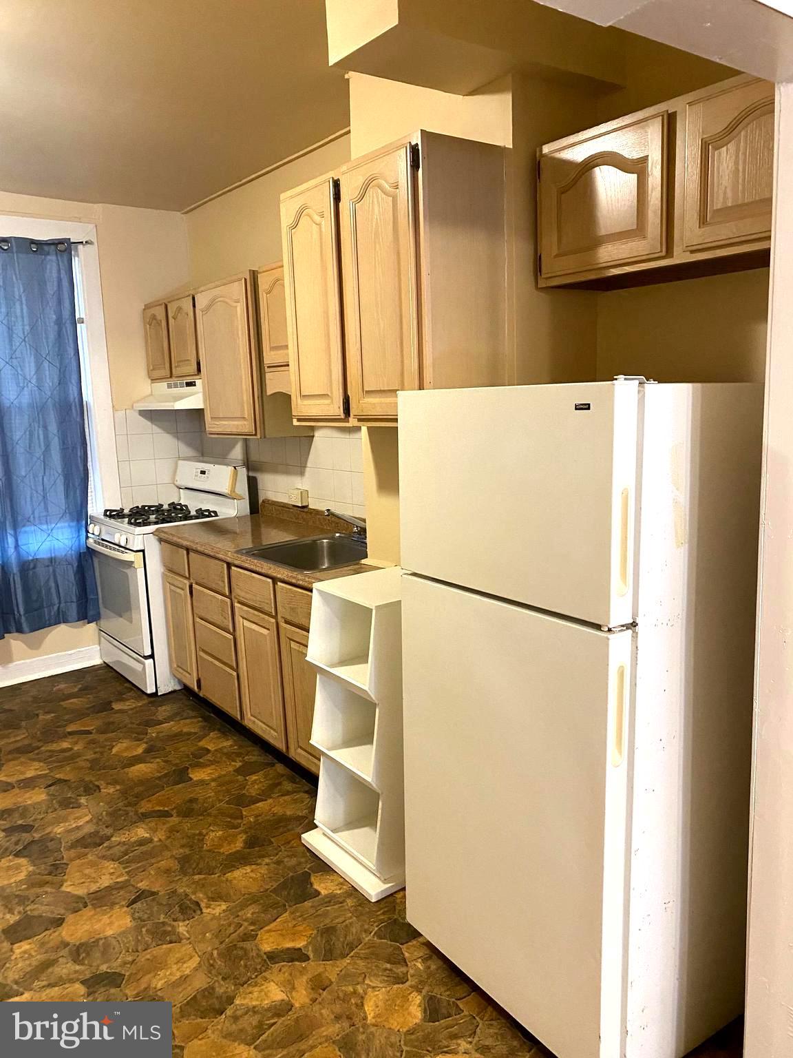 BOOTH-BOYD - Residential