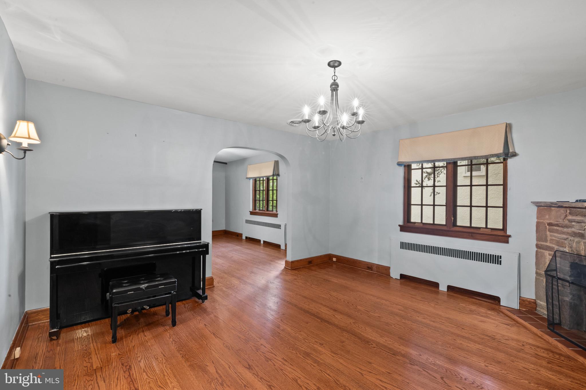 613 ANNESLIE ROAD