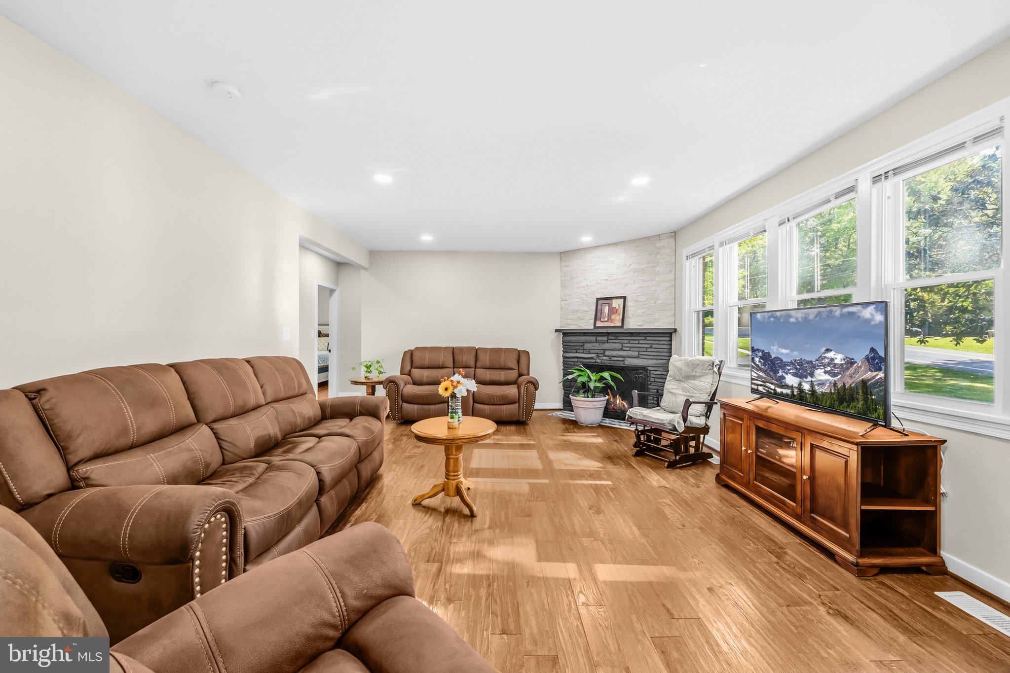 4804 HENDERSON ROAD