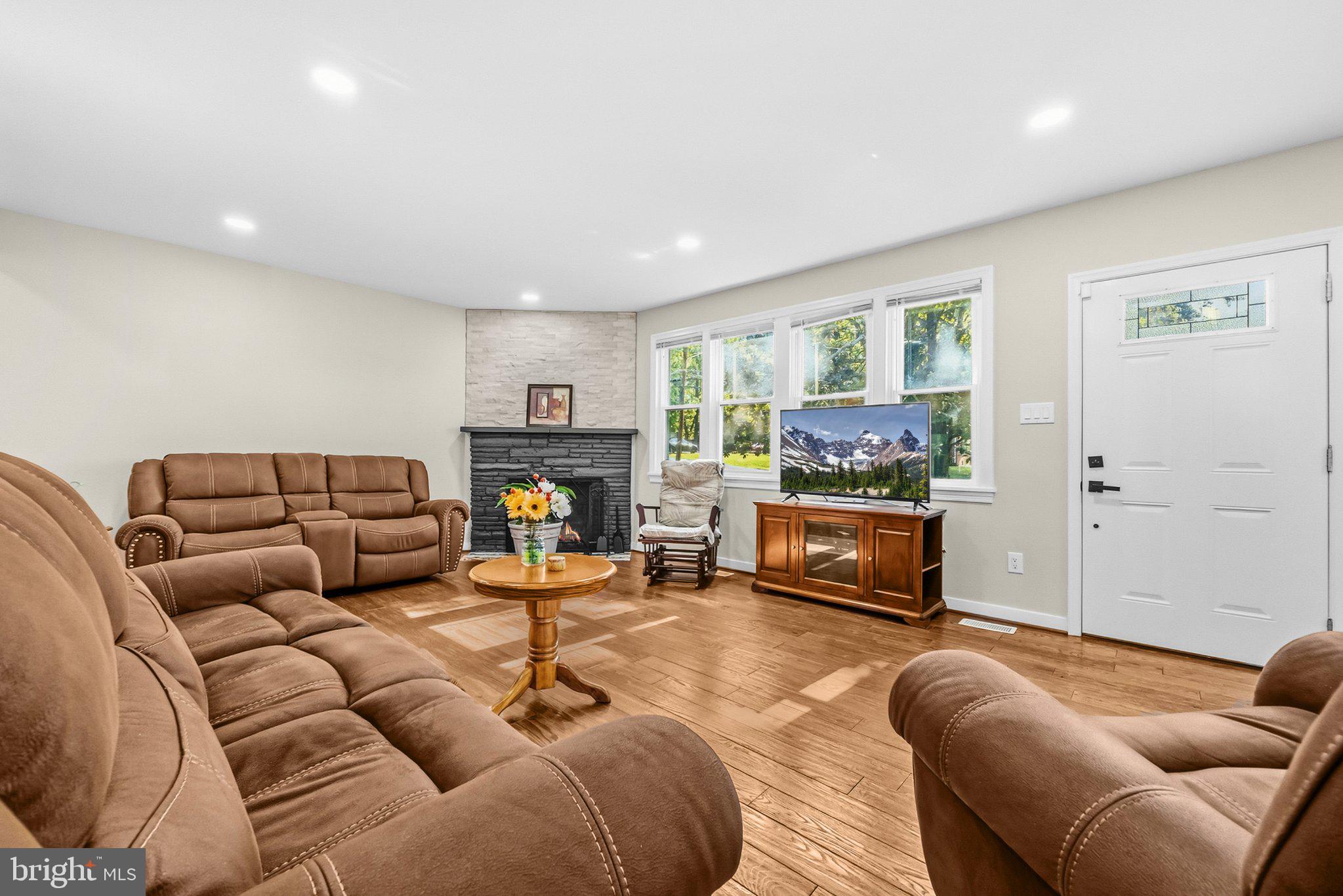 4804 HENDERSON ROAD