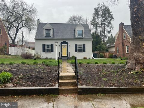 Photo of 1021 Skyline Drive, Lancaster, PA 17601 (MLS # PALA2049036)