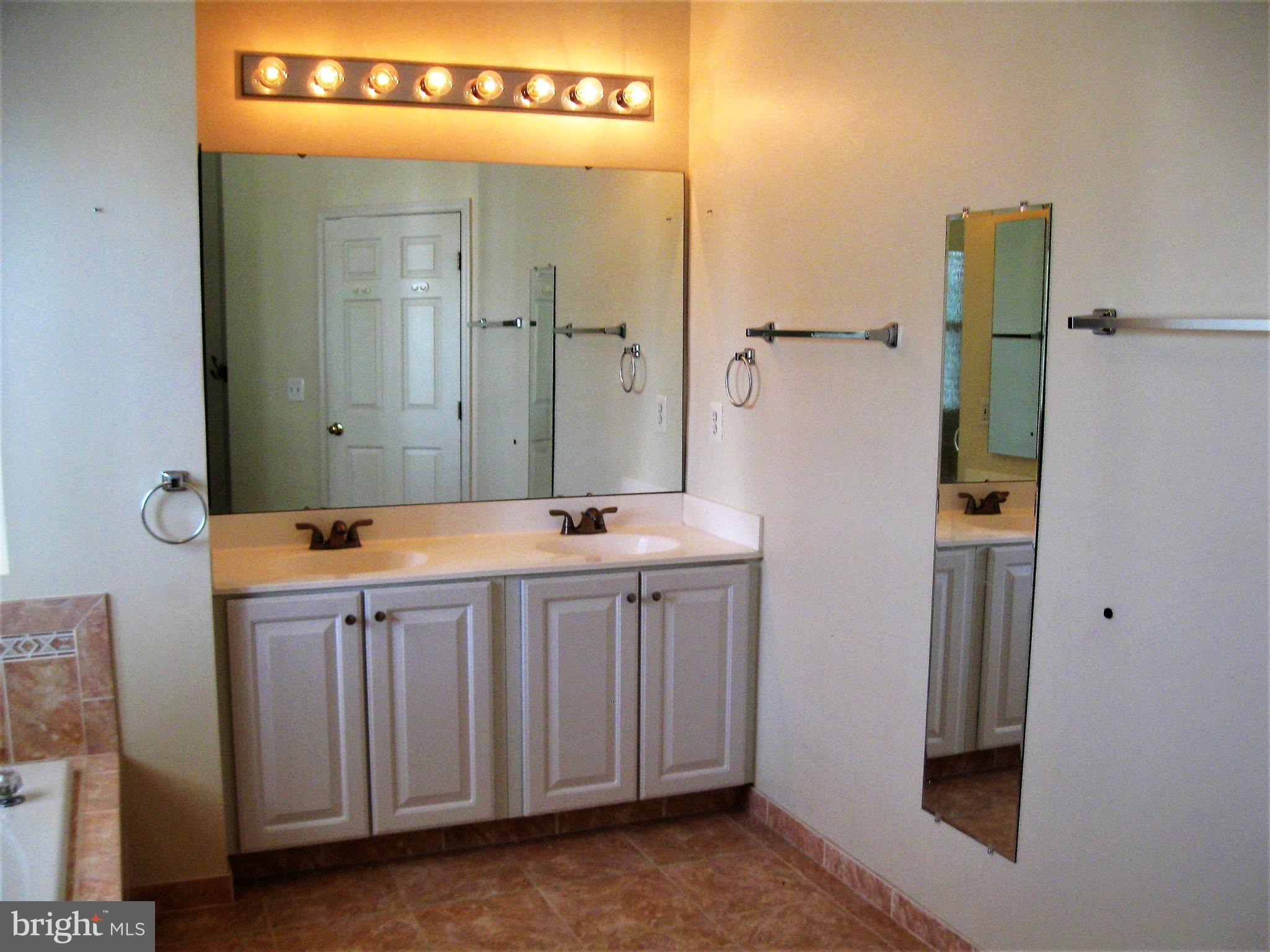RYANS RIDGE - Residential Lease