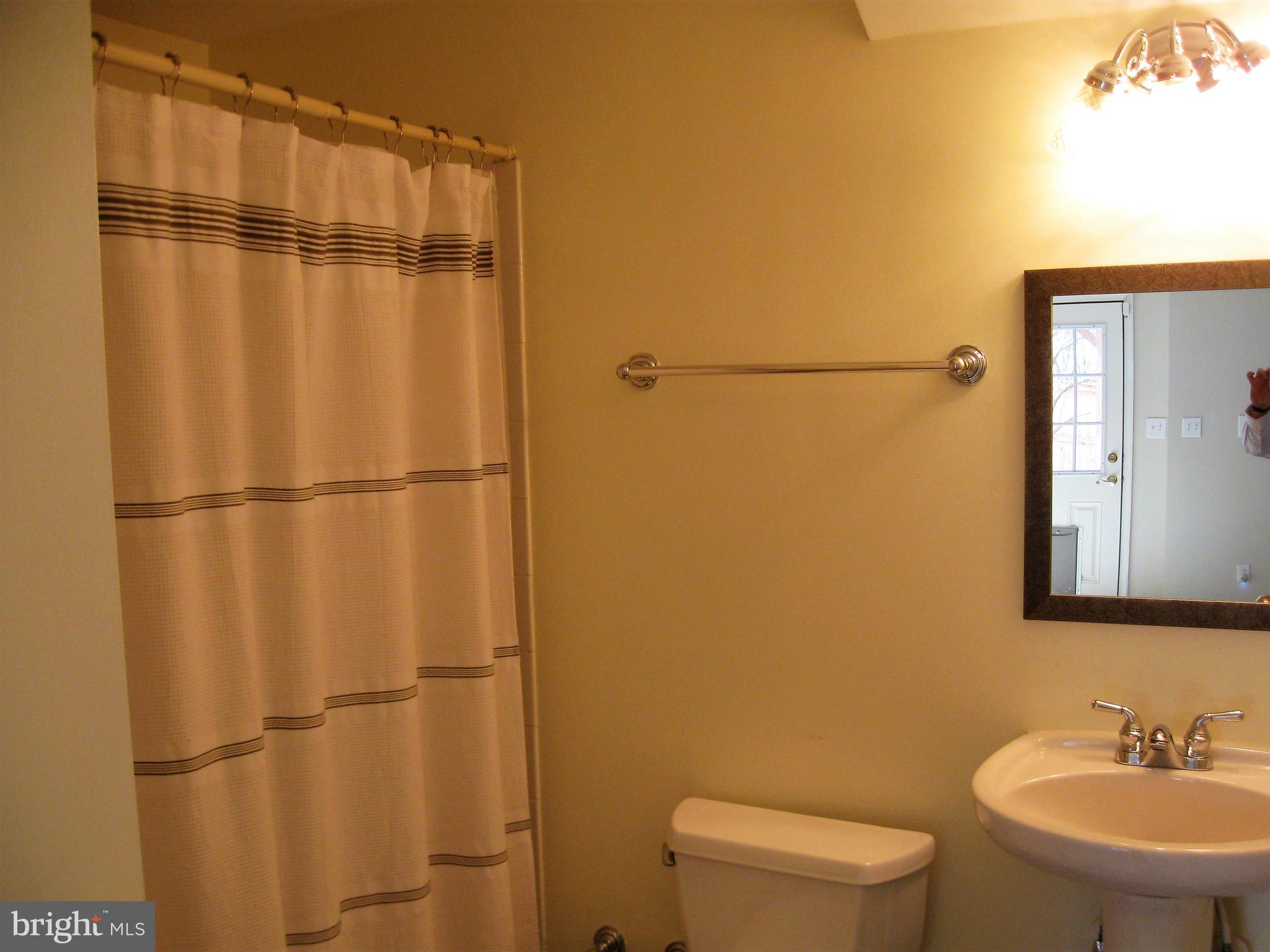 RYANS RIDGE - Residential Lease