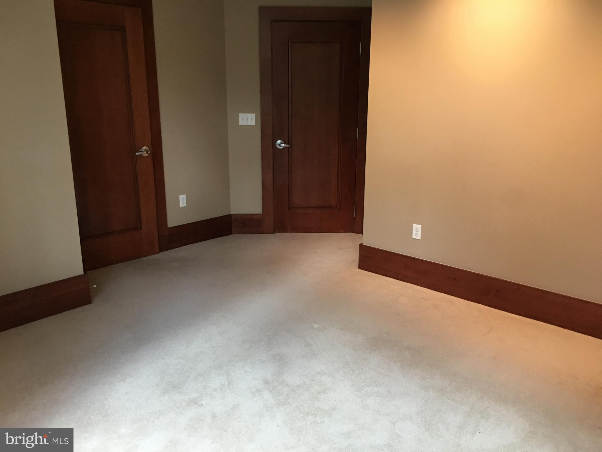 ONE PARK CREST CONDOMINIUM - Residential Lease