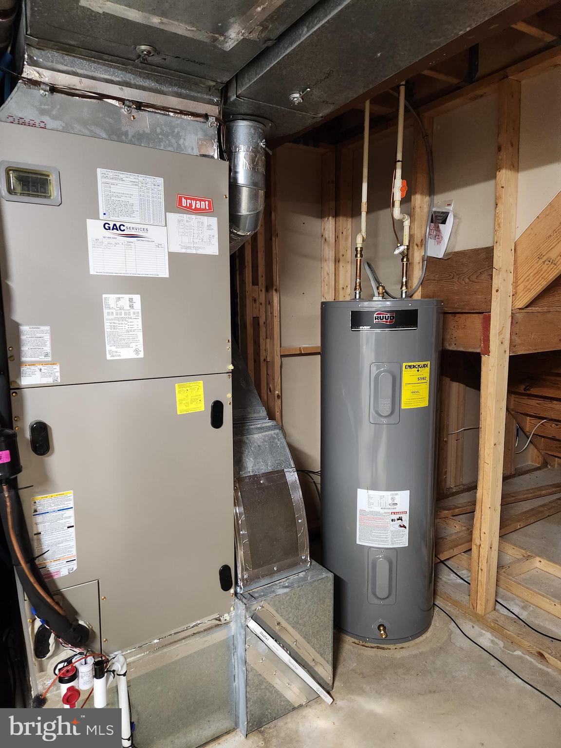 HICKORY RIDGE - Residential